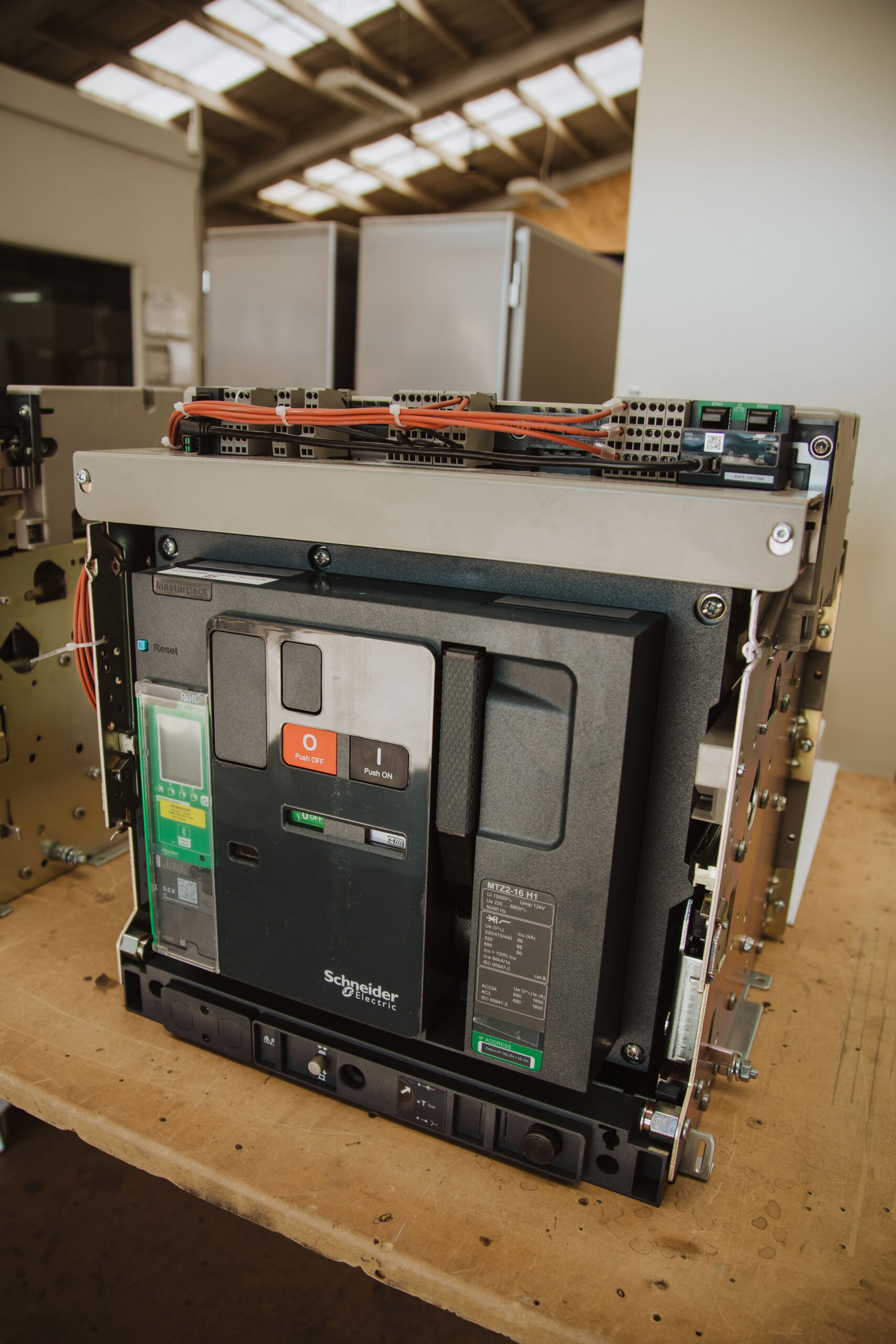 Standalone Masterpact ACB unit